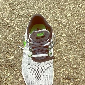 Men’s Nike free run sneakers